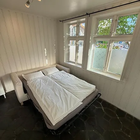 & Charming In Leilighet *