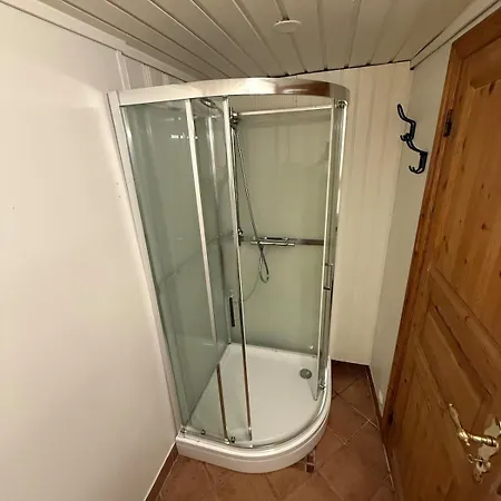 아파트 & Charming In